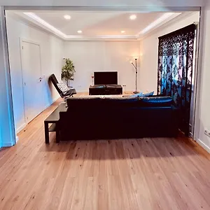 Charmoso - Penha De Franca , Lisboa Portugal
